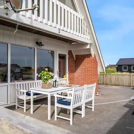 Arkil - 200m From The Sea By Interhome *